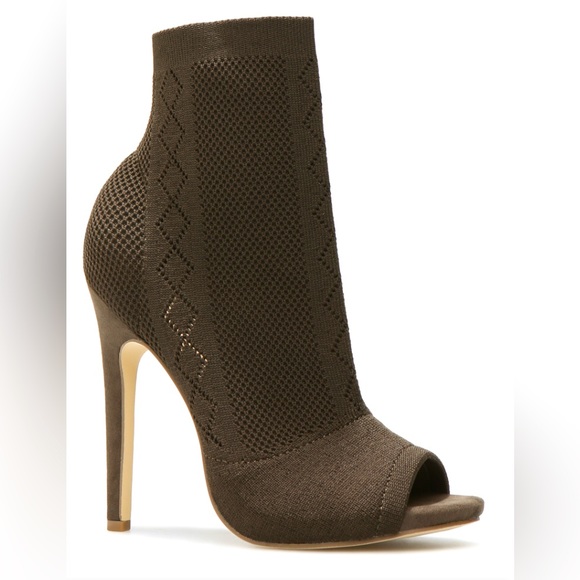 NWT - 💚🤎 JUST IN 💚🤎Ankle Knit Booties size 8 - Picture 7 of 8